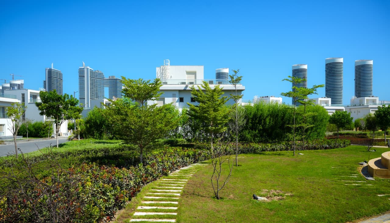 Residential landscape and grounds, CEC project photo 7